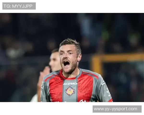 足球专家称瓦尔迪在克雷莫内塞表现出色预计能踢到41岁