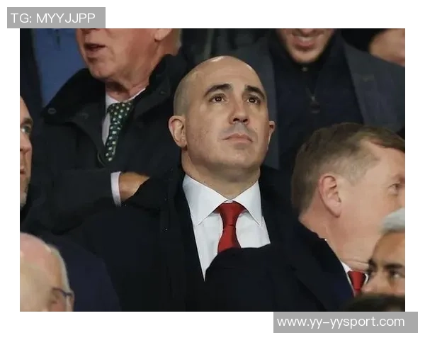 曼联转会政策的悲剧性失误：20亿英镑的挥霍与衰落之路