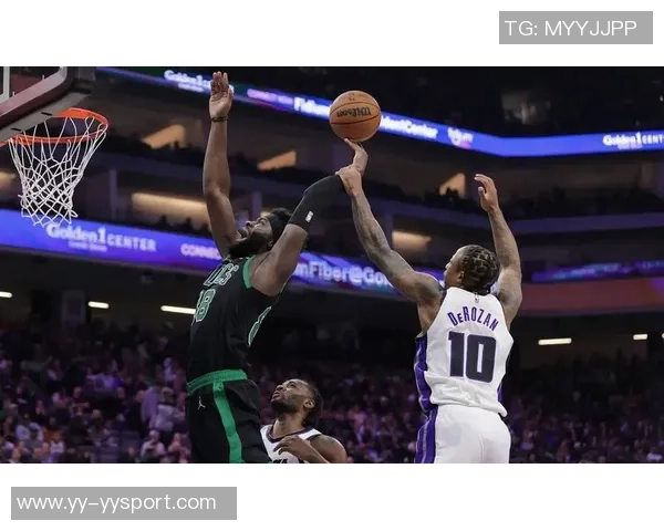 布朗全场最高33分数据全面却无力逆转球队遗憾空砍再度追平未能逆袭